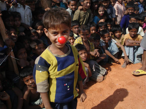 © Rima Abdul Malak - Clowns Sans Frontières - Bengladesh - 2004