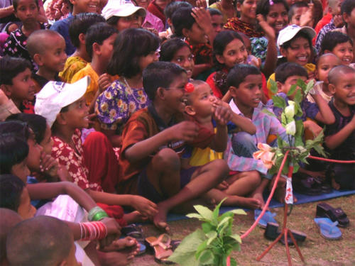 © Clowns Sans Frontières - Bengladesh - 2004