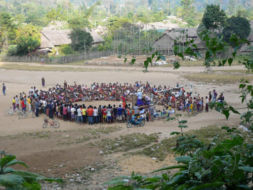 © Bastien Paquier- Clowns Sans Frontières -  Birmanie - 2008
