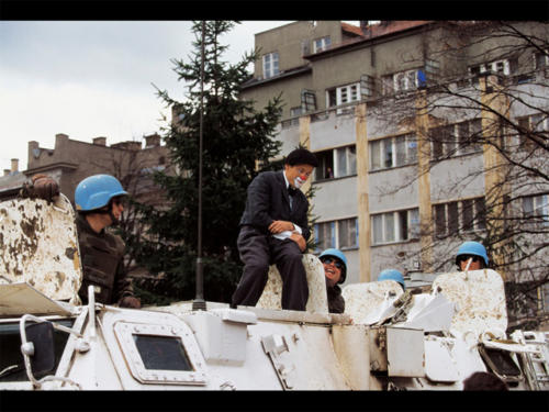 © Malik-Nahassia - Clowns Sans Frontières - Bosnie - 1995