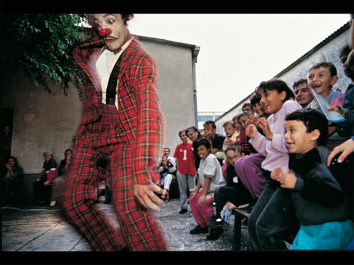 © Malik Nahassia - Clowns Sans Frontières - Croatie - 1994