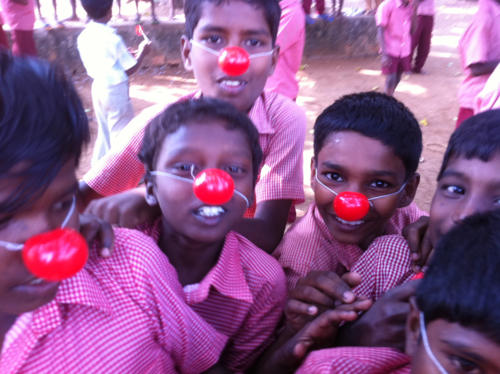 © Clowns Sans Frontières - Inde - 2010