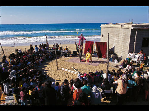 © Malik Nahassia - Clowns Sans Frontières - Liban - 1998