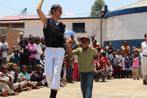 © Pierrot Men - Clowns Sans Frontières - Madagascar - 2016