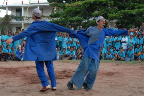 © Pierrot Men - Clowns Sans Frontières - Madagascar - 2006