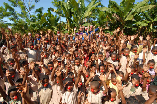 © Pierrot Men - Clowns Sans Frontières - Madagascar - 2006