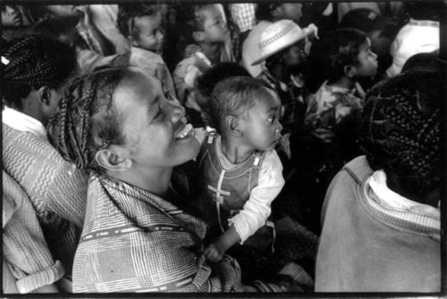 © Pierrot Men - Clowns Sans Frontières - Madagascar - 2002