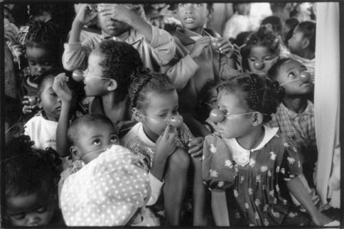 © Pierrot Men - Clowns Sans Frontières - Madagascar - 2002