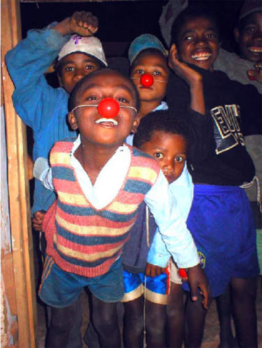 Clowns Sans Frontières © Frère Claude - Madagascar 2003