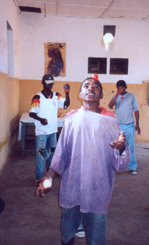 Clowns Sans Frontières © Madagascar 2001 
