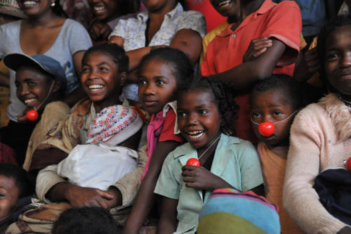 © Pierrot Men - Clowns Sans Frontières - Madagascar - 2007