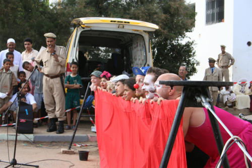 © Claire Bury - Clowns Sans Frontières - Maroc - 2005