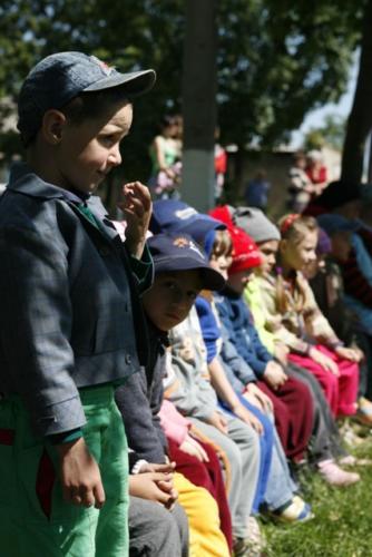 © Gilles Porte - Clowns Sans Frontières - Moldavie - 2008