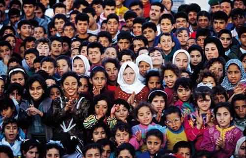 © Malik Nahassia - Clowns Sans Frontières - Palestine - 1994