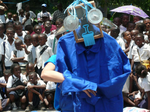 © Jordi Castellano Clowns Sans Frontières - RDC - Fev. 2007