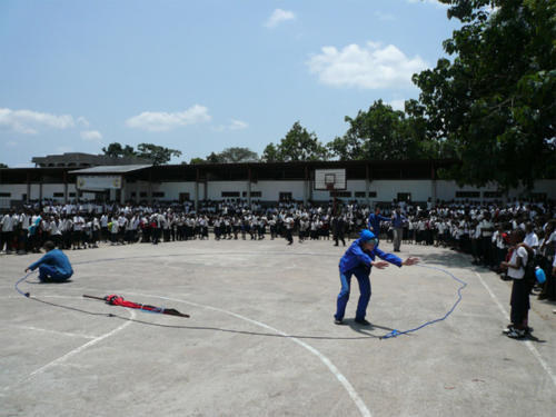 © Jordi Castellano Clowns Sans Frontières - RDC - Fev. 2007