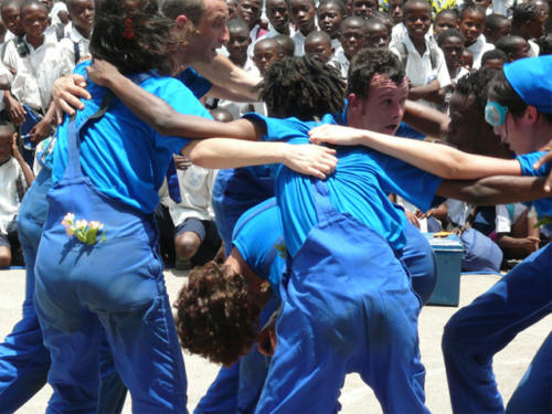 © Jordi Castellano Clowns Sans Frontières - RDC - Fev. 2007