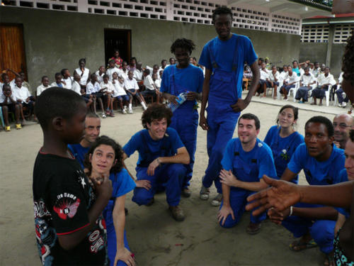 © Jordi Castellano Clowns Sans Frontières - RDC - Fev. 2007