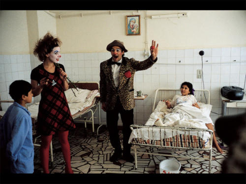 © Malik Nahassia - Clowns Sans Frontières - Roumanie - 1997