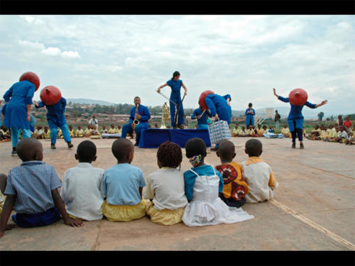 © Pierrot Men - Clowns Sans Frontières - Rwanda - 2005